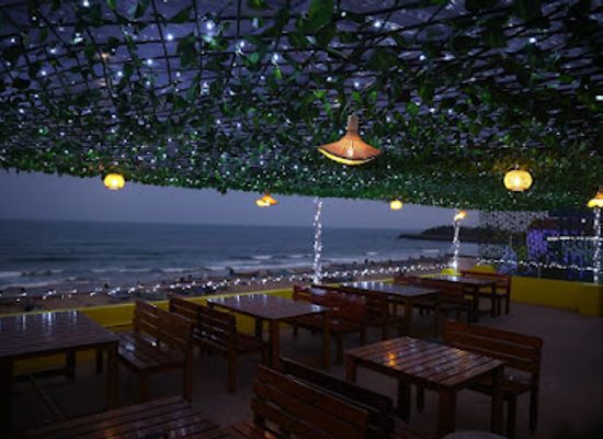 india/mahabalipuram/bar/davy-jones-beach-cafe-rooftop-restaurant-and-rooms-at-mahabalipuram