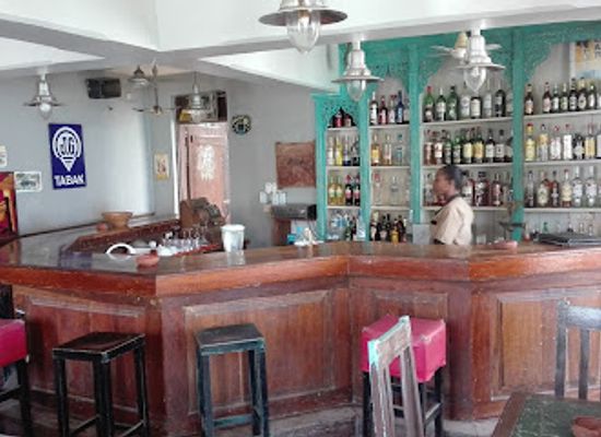 tanzania/stone-town/bar/patamu-tatu
