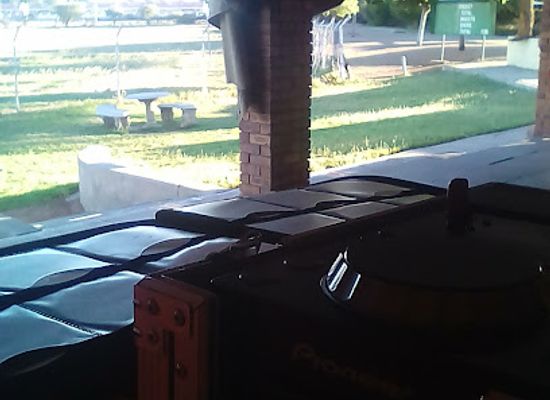 botswana/kgalagadi-district/bar/duck-scrum