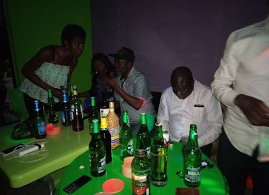 nigeria/niger-delta/bar/de-crew-s-hangout