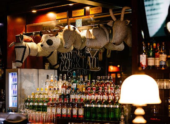 turkiye/antalya/lara/bar/public-lara