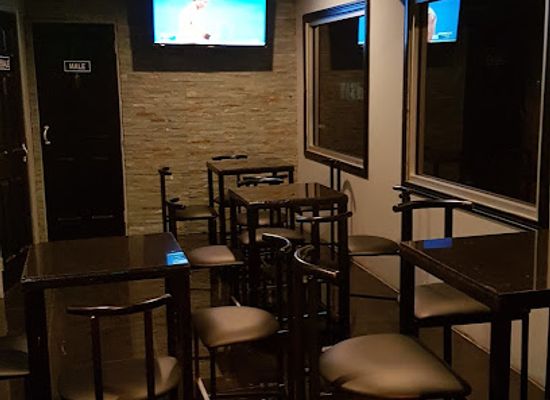 trinidad-and-tobago/asa-wright-nature-centre/bar/brick-house-sports-bar-and-lounge