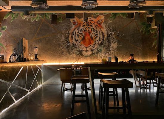 bahrain/tree-of-life/bar/akaya-bistro