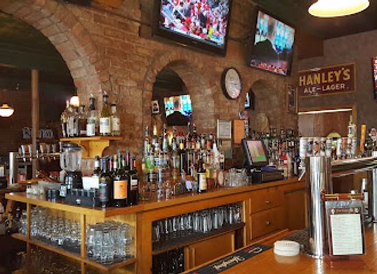 connecticut/eastern-connecticut/bar/the-main-pub