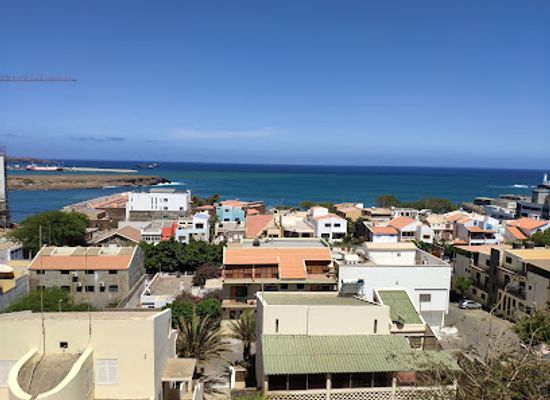 cabo-verde/praia-de-carlota/bar/o-poeta-lounge-food
