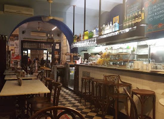 spain/girona/barri-vell-old-town/bar/bar-restaurant-la-terra