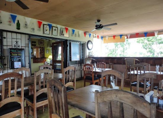 belize/western-belize/bar/corkers-restaurant-and-wine-bar