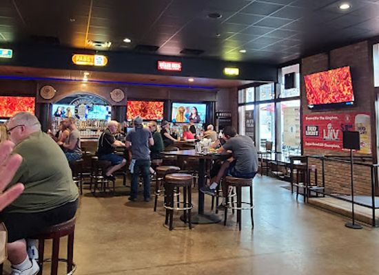 kansas/northeast-kansas/bar/streetcar-grille-tavern