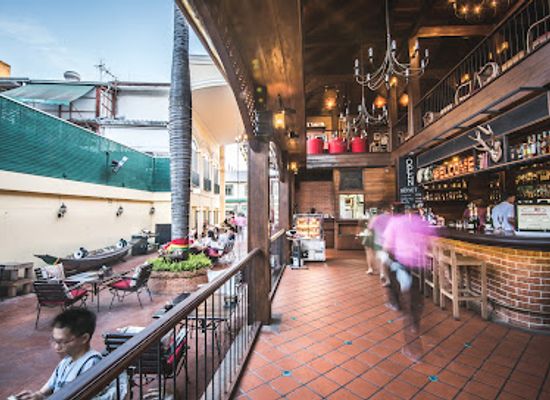 thailand/bangkok/khao-san/bar/buddy-beer-wine-bar-grill