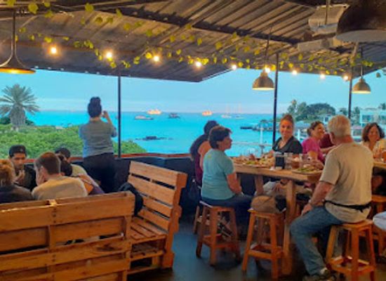 ecuador/pacific-coast/bar/santa-cruz-brewery