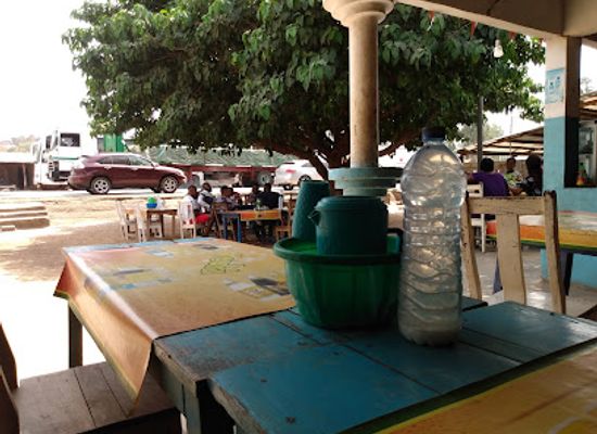 benin/collines/bar/restaurant-le-crayon-de-dieu