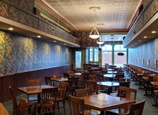 illinois/lincoln-home-national-historic-site/bar/the-feed-store