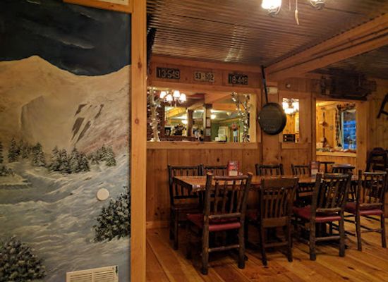 new-hampshire/white-mountains-national-forest/bar/cabin-fever-restaurant