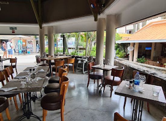 mauritius/flic-en-flac/bar/mosaic-eat-drink
