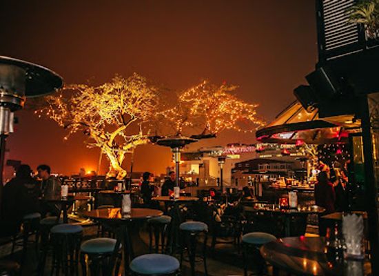 vietnam/red-river-delta/bar/terraco-sky-bar