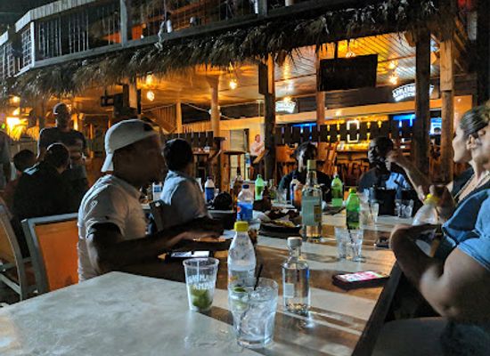 jamaica/kingston/bar/barbican-beach-bar