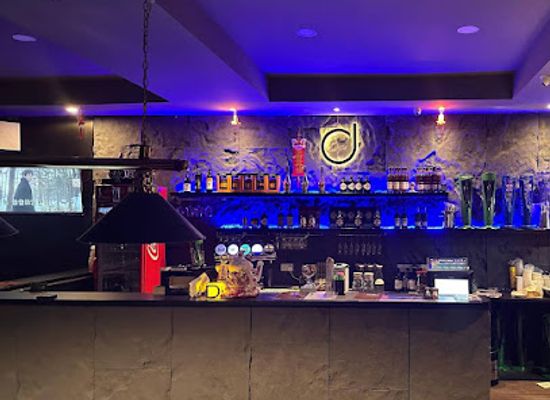 singapore/toa-payoh/bar/d-club-pool-bar-blopfe