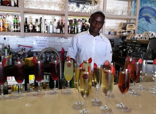 south-africa/overberg/bar/broken-spirits-mobile-cocktail-bar