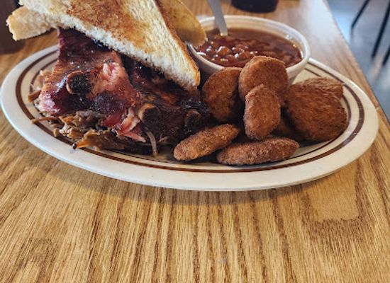 kansas/garden-city/bar/plank-s-bbq