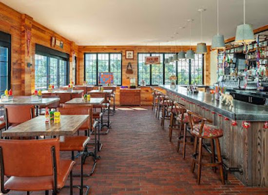 virginia/charlottesville/bar/trophy-room
