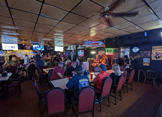 arkansas/ozark-mountains/bar/art-s-place
