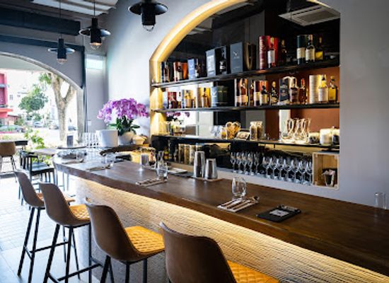 singapore/east-region/bar/the-winery-gourmet-bar