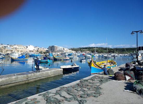 malta/marsaxlokk-fishing-village/bar/pisces-restaurant-marsaxlokk