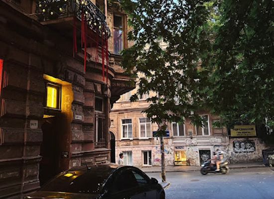georgia/kvemo-kartli/bar/snobs