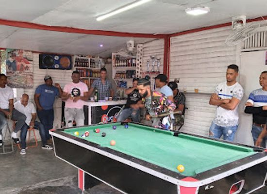 dominican-republic/cordillera-central/bar/club-de-billar-que-cool