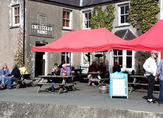 united-kingdom/pembrokeshire/bar/cresselly-arms