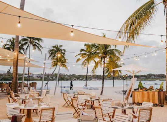 mauritius/ile-aux-cerfs/bar/lazy-fish