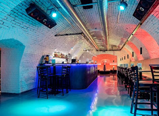 czechia/brno/bar/highfive-bar