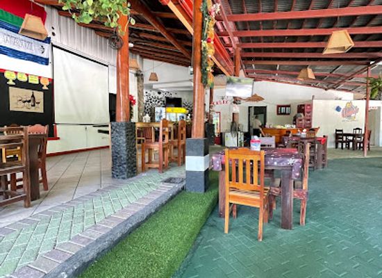 costa-rica/nicoya-peninsula/bar/bar-y-restaurante-chelas
