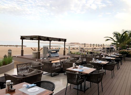 oman/rub-al-khali-desert/bar/zale-beach-club-lounge