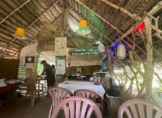sri-lanka/cultural-triangle/bar/kaluwara-restaurant-ishy-restaurent-sigiriya