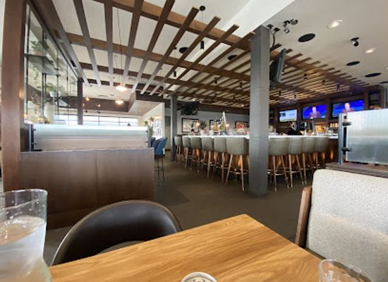 canada/vancouver-island/bar/earls-kitchen-bar