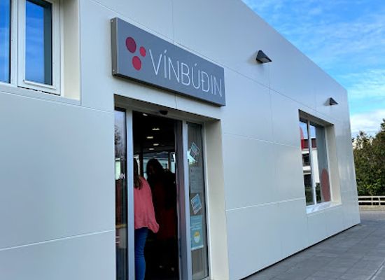iceland/saudarkrokur/bar/vinbuoin
