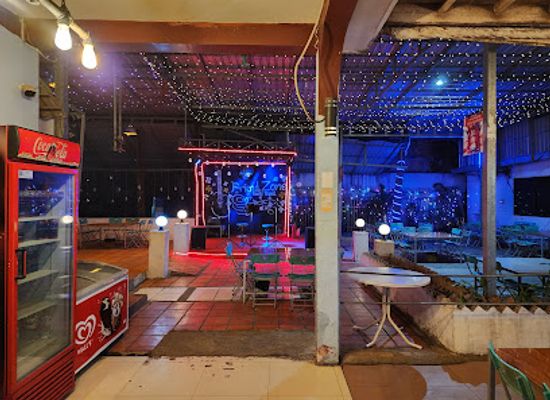 cambodia/svay-rieng/bar/friend-zone-restaurant