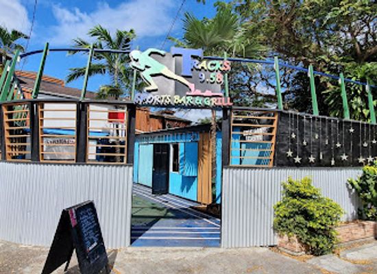 saint-lucia/tet-paul-scenic-trail/bar/tracks-9-58-sports-bar-grill