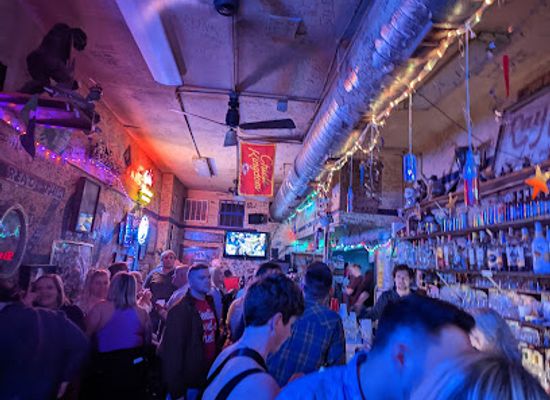 kansas/marais-des-cygnes/bar/zoo-bar