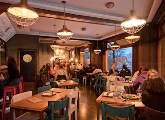 argentina/bariloche/bar/cerveceria-bachmann