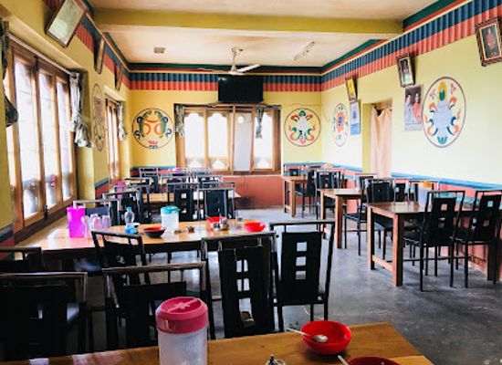 bhutan/punakha/bar/phendey-restaurant-bar