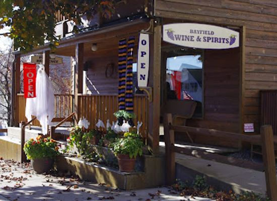 wisconsin/bayfield/bar/bayfield-wine-and-spirits