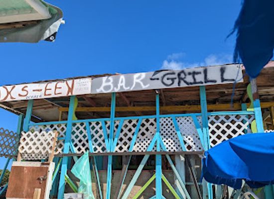 saint-kitts-and-nevis/saint-james-windward-parish/bar/loxseen-beach-bar