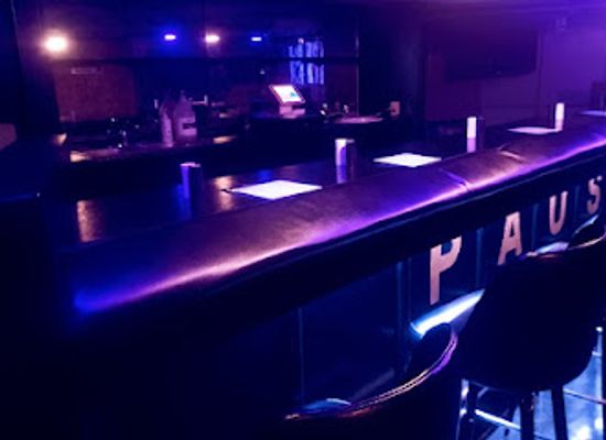 alabama/mobile-bay/bar/pause-lounge-and-grill
