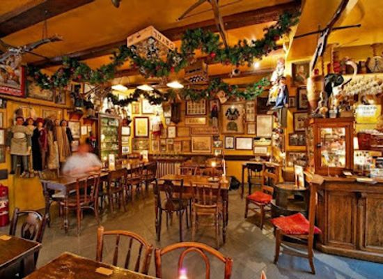 belgium/kempense-heuvelrug/bar/poechenellekelder