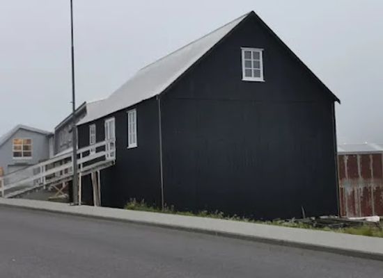 faroe-islands/suouroy-island/bar/biskupskelda-beer-brewery-shop