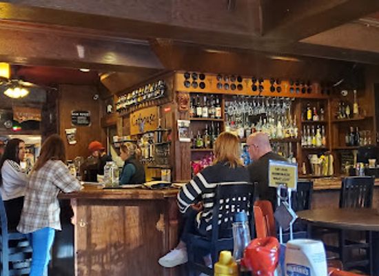 arkansas/ozark-mountains/bar/pied-piper-pub-inn-and-the-cat-house-lounge
