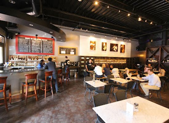 texas/sugar-land/bar/vino-vinyl-supper-club