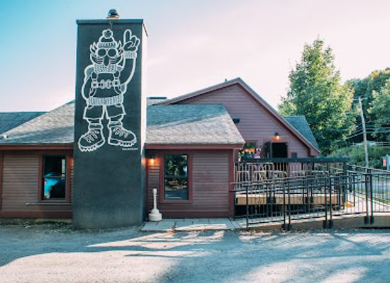 vermont/stowe-mountain-resort/bar/doc-ponds